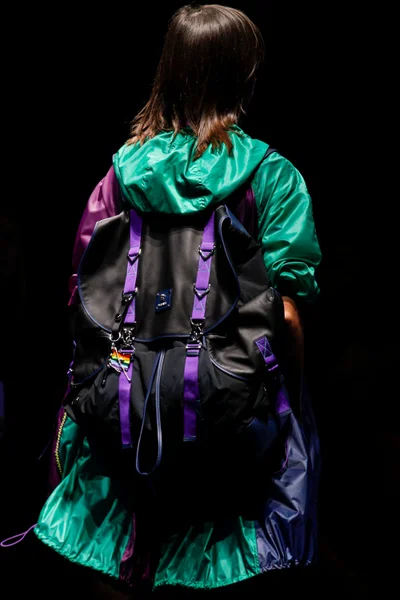 Look 8